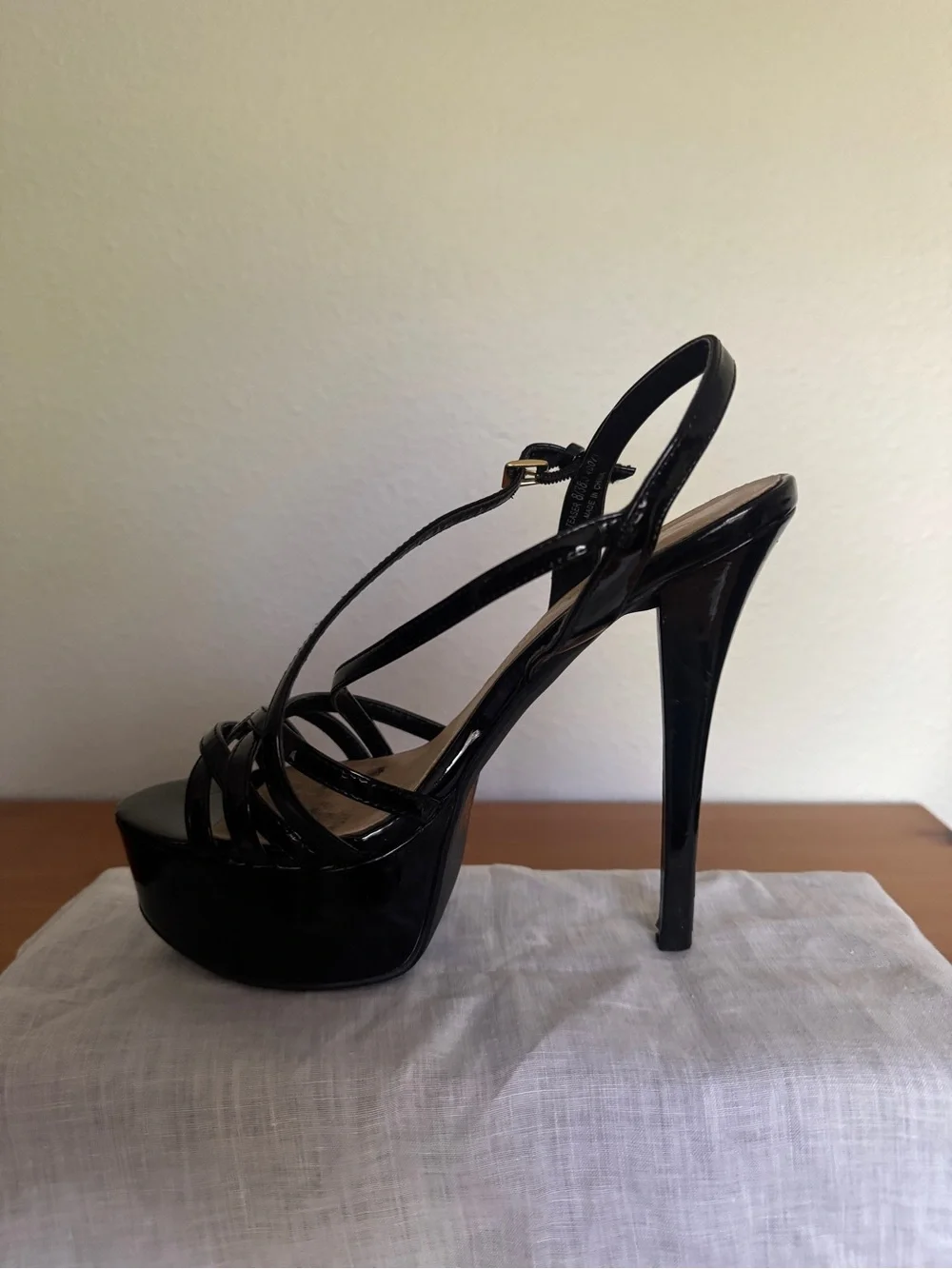 Glossy Black Chinese Laundry Teaser Heel